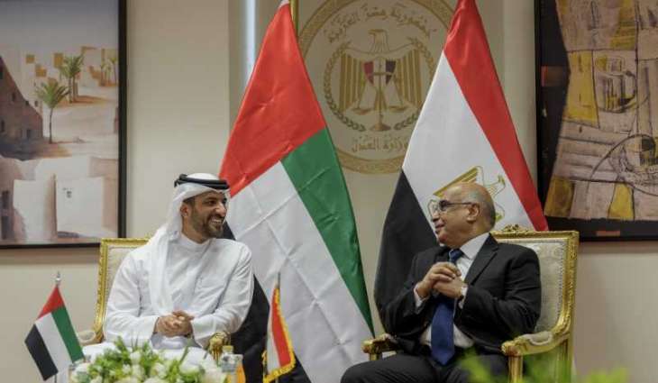 سلطان بن أحمد القاسمي يلتقي وزير العدل المصري