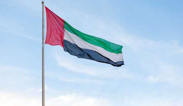 حكام الإمارات يعزون خادم الحرمين بوفاة والدة الأمير فهد بن مقرن