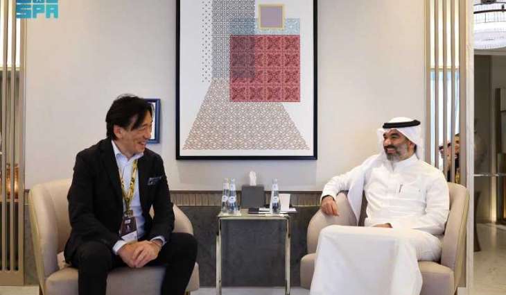 Communications Minister Holds Meetings to Strengthen Partnerships in Gaming Sector
