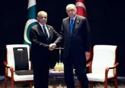 الرئیس الترکي یوٴکد بأن بلادہ ستواصل العمل مع باکستان في مواجھة الابادة الاسرائلیة
