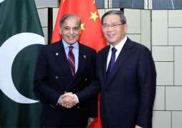 Pakistan, China agree to deepen ties, fast-track CPEC projects