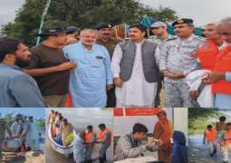 Pakistan Navy flood relief operation continues in flood affected areas of Kasur