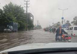 Villages submerged as Sutlej overflow triggers breaches in Muzaffargarh