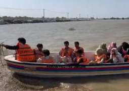 Rescue operation underway as floodwaters surround Jalalpur Pirwala