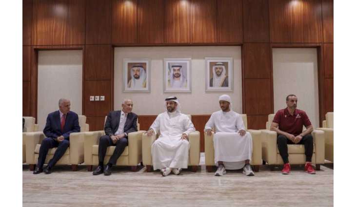 Deputy Ruler meets Sharjah University football team qualified for University World Cup in China