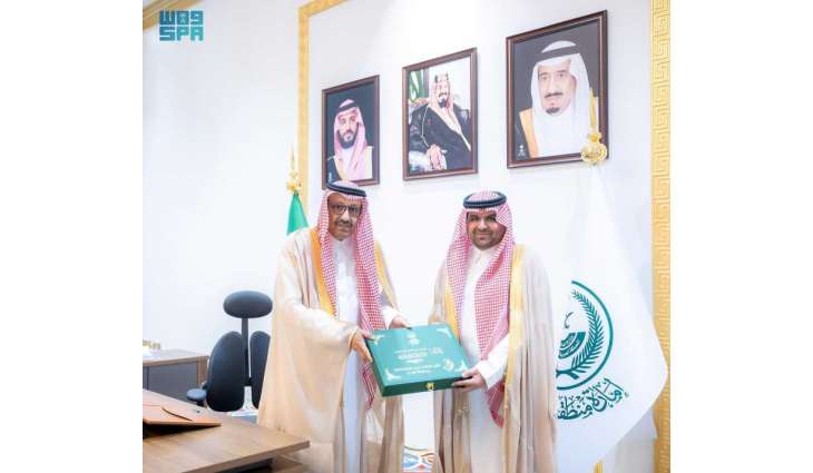 أمير منطقة الباحة يطّلع على تقارير سير العمل وفعاليات صيف 2025 في محافظة القرى
