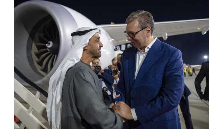 رئيس الدولة يصل بلغراد في زيارة عمل..والرئيس الصربي في مقدمة مستقبليه