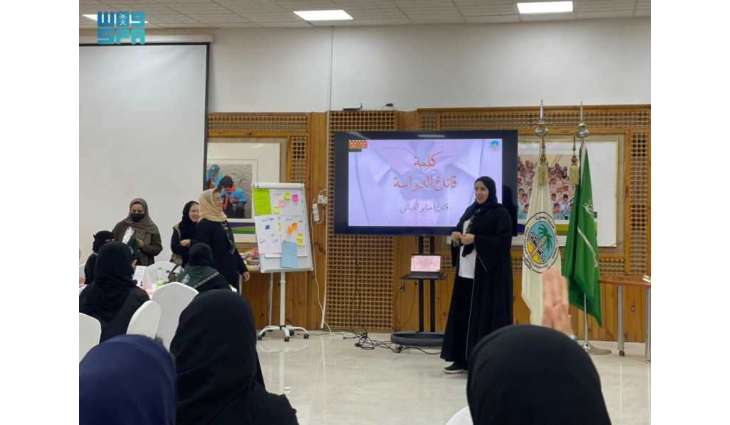 42 قائدة بوحدات فتيات الكشافة ينهون الدراسات الأولية للشارة الخشبية