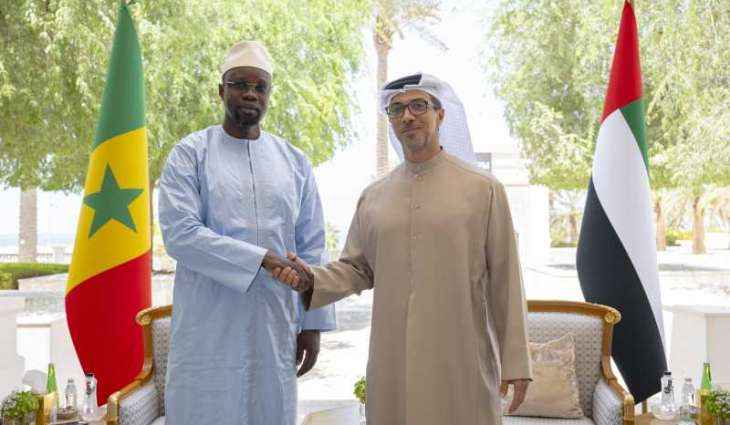 منصور بن زايد يستقبل رئيس وزراء السنغال ويبحثان تعزيز التعاون الثنائي