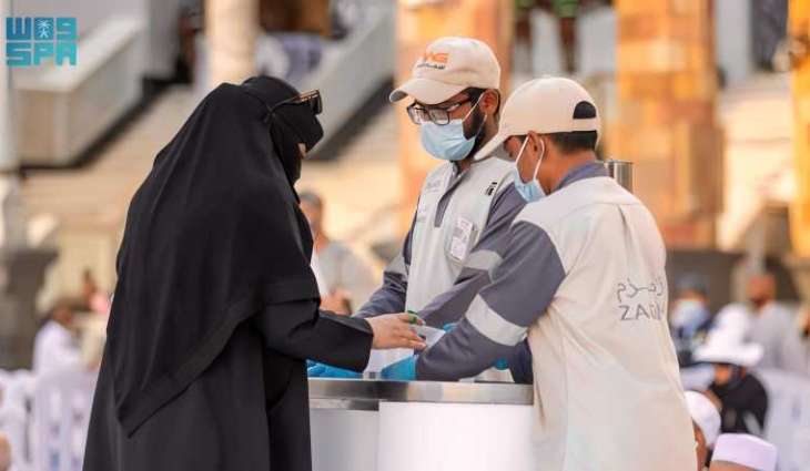 منظومة خدمات ميدانية شاملة لخدمة المصلين والمعتمرين يوم الجمعة بالمسجد الحرام