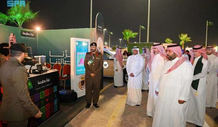 أمير جازان ونائبه يزوران المعرض الأمني 
