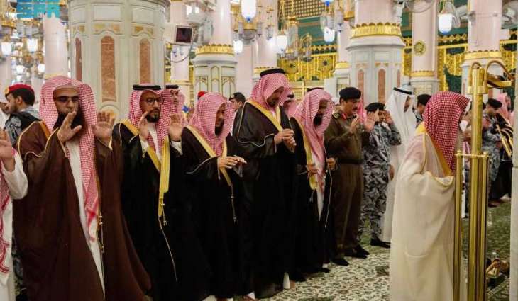 صلاة الغائب على سماحة المفتي العام للمملكة في المسجد النبوي