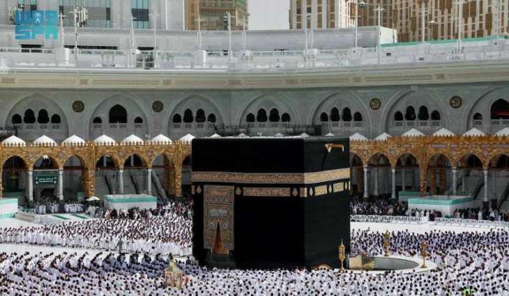 صلاة الغائب على سماحة المفتي العام للمملكة بالمسجد الحرام