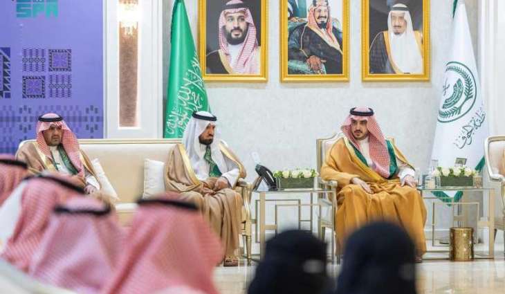 أمير منطقة الجوف يشارك منسوبي الإمارة الاحتفال باليوم الوطني