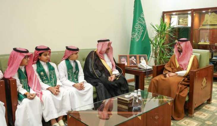 الأمير فهد بن محمد يستقبل المدير العام لمدارس أجيال الخرج