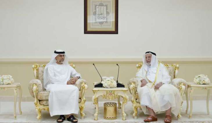 حاكم الشارقة يستقبل وزير الطاقة والبنية التحتية
