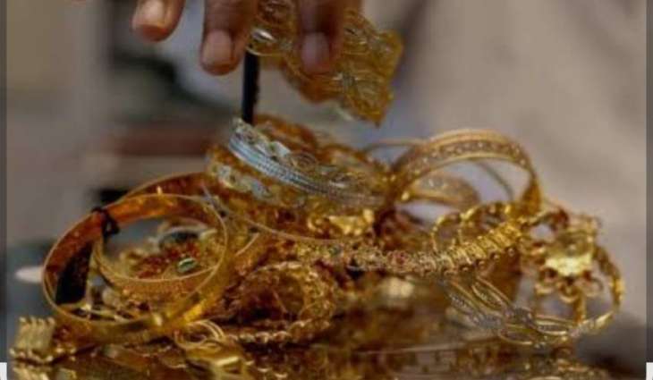 Gold prices steady at Rs 398,800 per tola in Pakistan