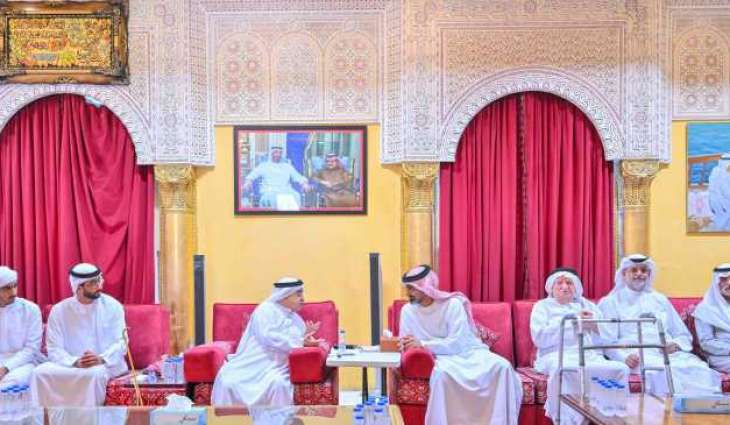 عمار بن حميد يقدّم واجب العزاء في وفاة سلطان بن خالد بن محمد القاسمي