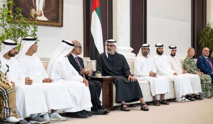 خالد بن محمد بن زايد يستقبل عدداً من الضيوف والمشاركين في النسخة الثانية من منتدى الرعاية الاجتماعية في أبوظبي