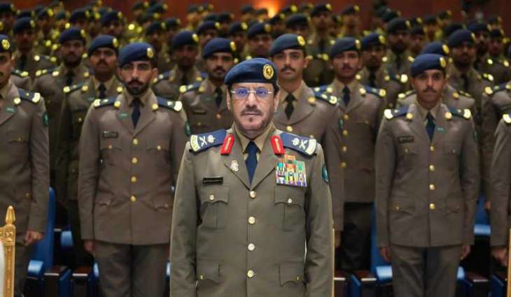 تحت رعاية الأمير عبدالعزيز بن سعود.. المدير العام للدفاع المدني يشهد تخريج (248) خريجًا من دورة أعمال الدفاع المدني التأهيلية للضباط الـ (54) بالرياض