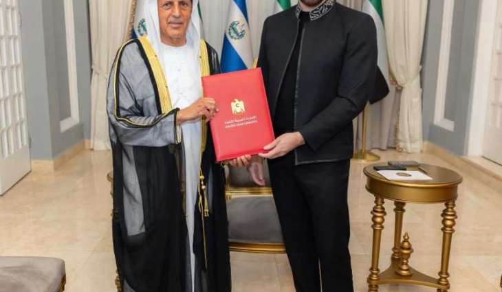 سفير الإمارات يقدم أوراق اعتماده إلى رئيس السلفادور