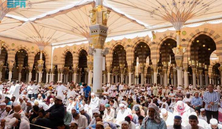 Prophet's Mosque Imam Warns against Heedlessness, Wasting Time
