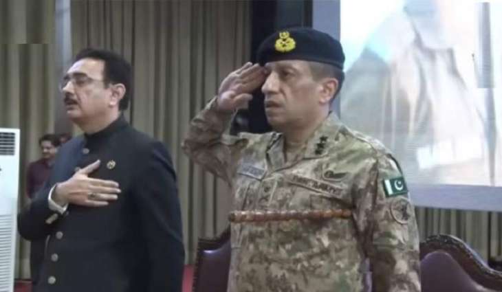 المدیر العام للعلاقات العامة للجیش الفریق أحمد شریف شودري یزور جامعة بنجاب