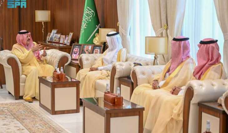 أمير منطقة حائل يستقبل وزير البلديات والإسكان
