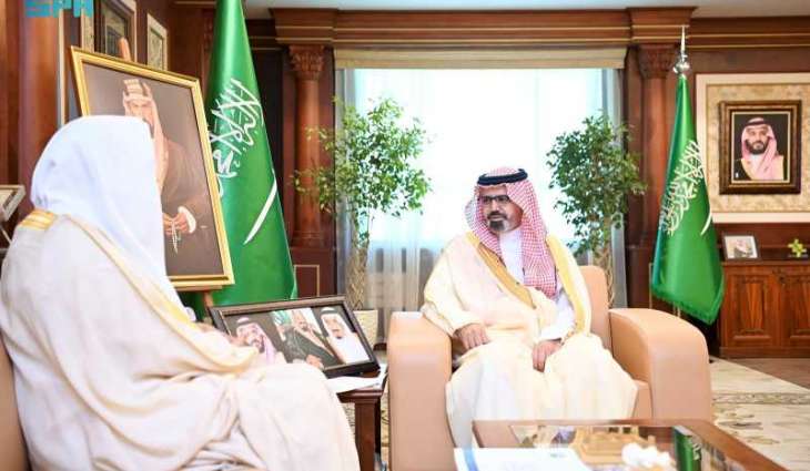 نائب أمير جازان يستقبل مدير فرع هيئة الأمر بالمعروف بالمنطقة