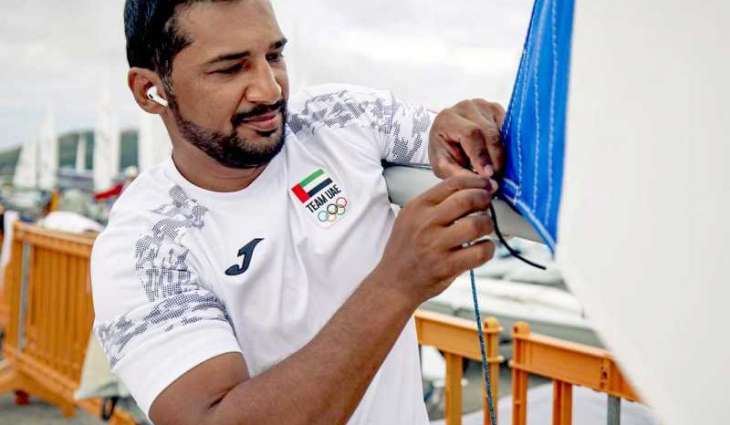 الإماراتي عادل خالد خامسا في 