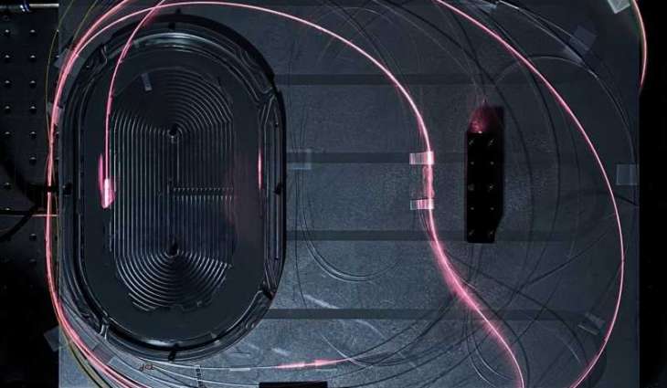 Technology Innovation Institute unveils 2 µm fiber laser for medical, industrial use