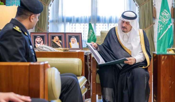 أمير الرياض يستقبل مدير مركز العمليات الأمنية الموحدة بالمنطقة
