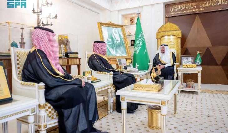أمير منطقة القصيم يتسلّم التقرير السنوي لـ