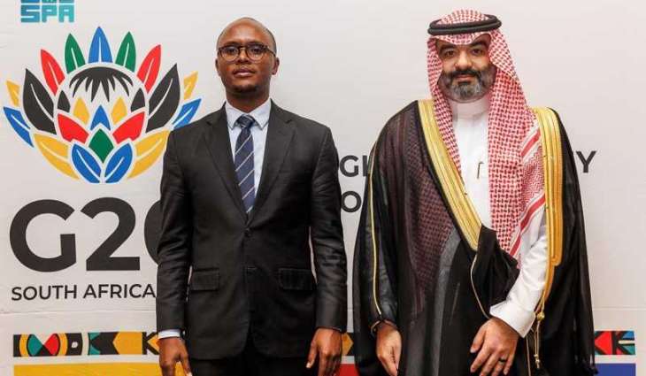 السواحه يناقش مع وزيري الاتصالات في جنوب أفريقيا وفنلندا تعزيز الشراكة في الاقتصاد الرقمي والذكاء الاصطناعي