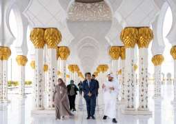 President of Palau visits Sheikh Zayed Grand Mosque in Abu Dhabi