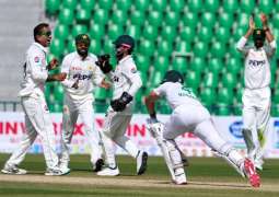 Pakistan gain 109-run lead as South Africa all out for 269