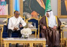 رئيس جمهورية رواندا يصل إلى الرياض وفي مقدمة مستقبليه نائب أمير المنطقة