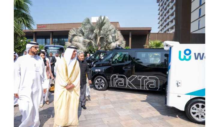 سعود بن صقر يشهد إطلاق المرحلة التجريبية الأولى للحافلات ذاتية القيادة في رأس الخيمة وتوقيع اتفاقيتين إستراتيجيتين