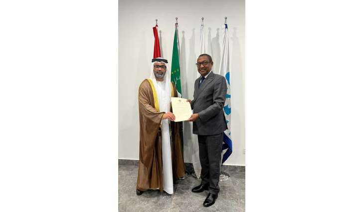 سفير الإمارات يقدم نسخة من أوراق اعتماده إلى وزير خارجية غينيا بيساو