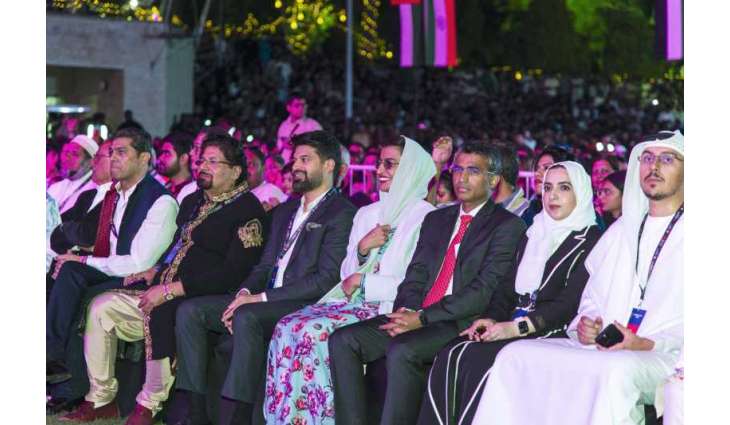 نورة الكعبي تشارك أبناء الجالية الهندية الاحتفاء بخصوصية تراثهم الثقافي والحضاري في الإمارات