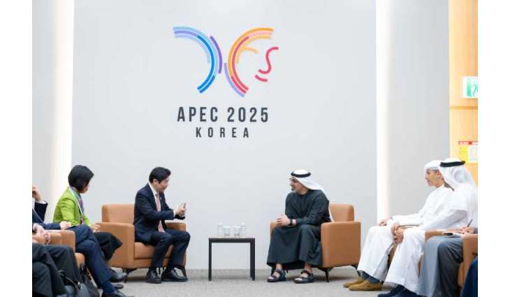 Crown Prince of Abu Dhabi meets Prime Minister of Singapore
