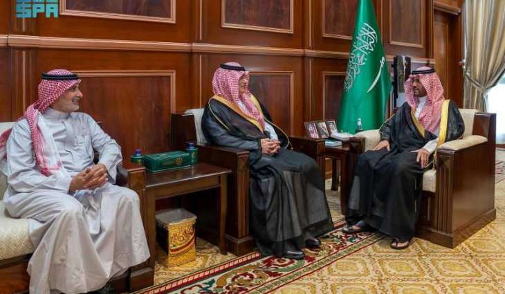 نائب أمير حائل يستقبل مدير فرع وزارة الرياضة بالمنطقة