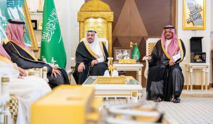 أمير القصيم يرعى توقيع اتفاقية شراكة مجتمعية بين لجنة تراحم ومؤسسة محمد العلي السويلم الخيرية
