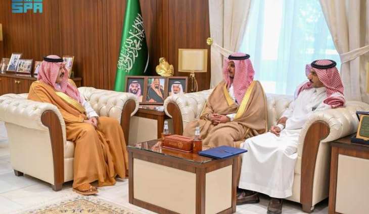 أمير حائل يستقبل أمين المنطقة