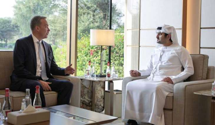 Maktoum bin Mohammed receives President, CEO of World Economic Forum