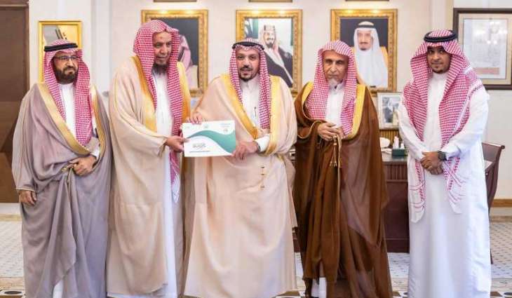 أمير القصيم يتسلّم التقرير السنوي للجنة الإصلاح المجتمعي
