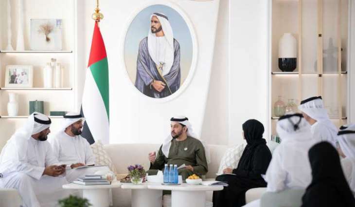 Hamdan bin Zayed receives ADAFSA's delegation, reviews its projects in Al Dhafra Region