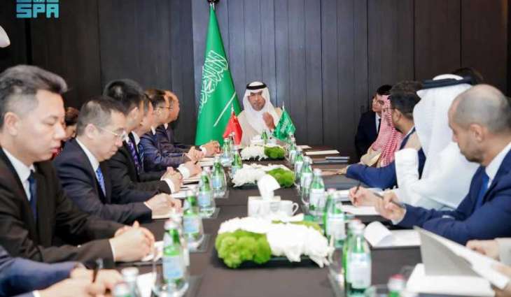 وزير البلديات والإسكان يبحث في بكين تعزيز الشراكات السعودية – الصينية في مجالات الإسكان والتطوير العمراني