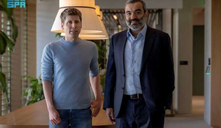 السواحه يجتمع بالرئيس التنفيذي لشركة OpenAI لتعزيز الشراكات في الذكاء الاصطناعي والتقنيات التوليدية