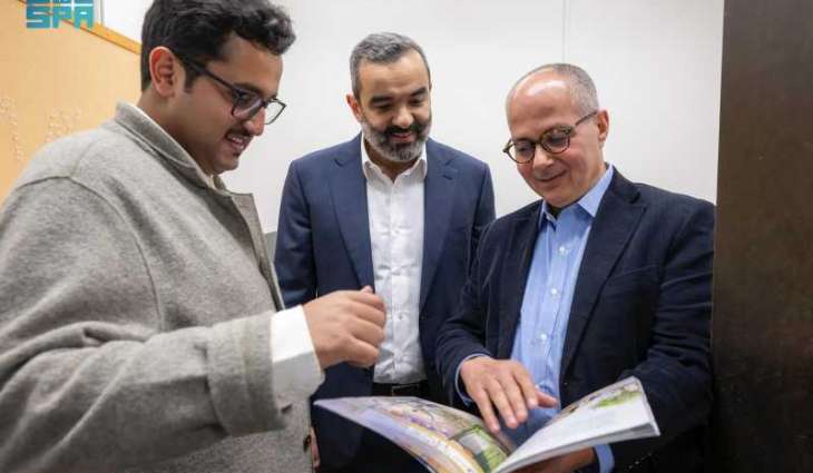 بحضور السواحه.. الطلاب السعوديون في جامعة كاليفورنيا بيركلي يحتفون بالبروفيسور عمر ياغي